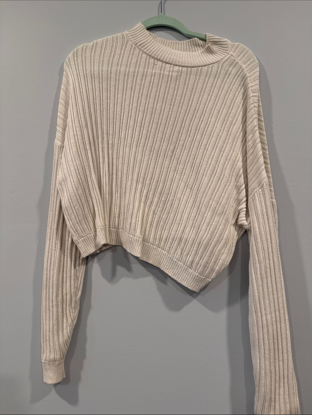 Hollister Ribbed Cropped Crewneck Sweater - Cream
